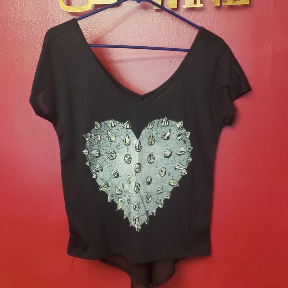 Black spiked heart shirt